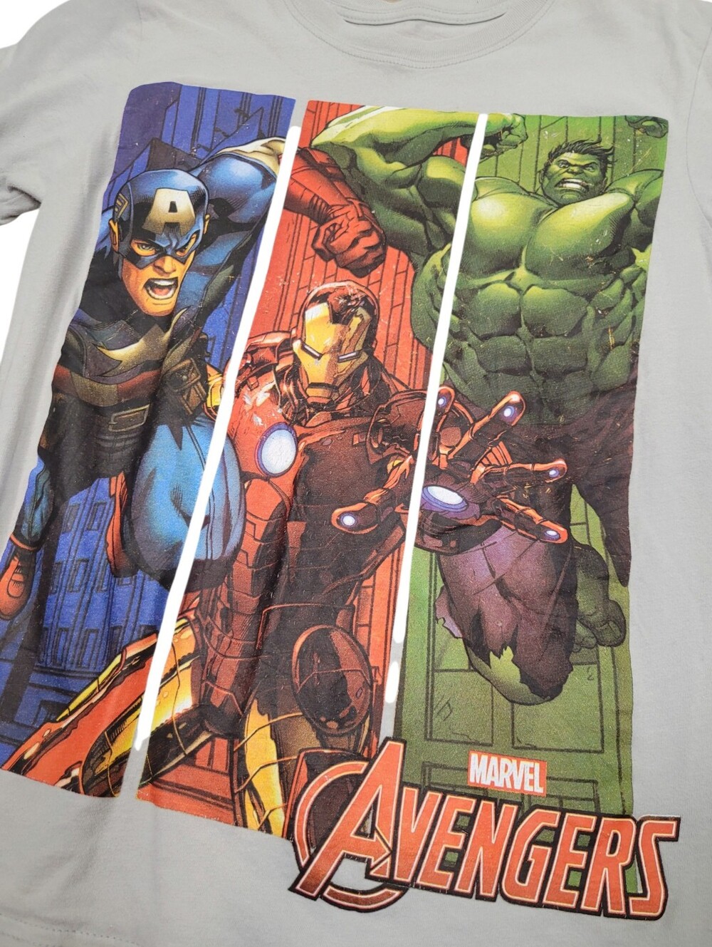 2/$20 Marvel Avengers Graphic Grey Tee T-shirt Top Size: M, Kid (7/8)